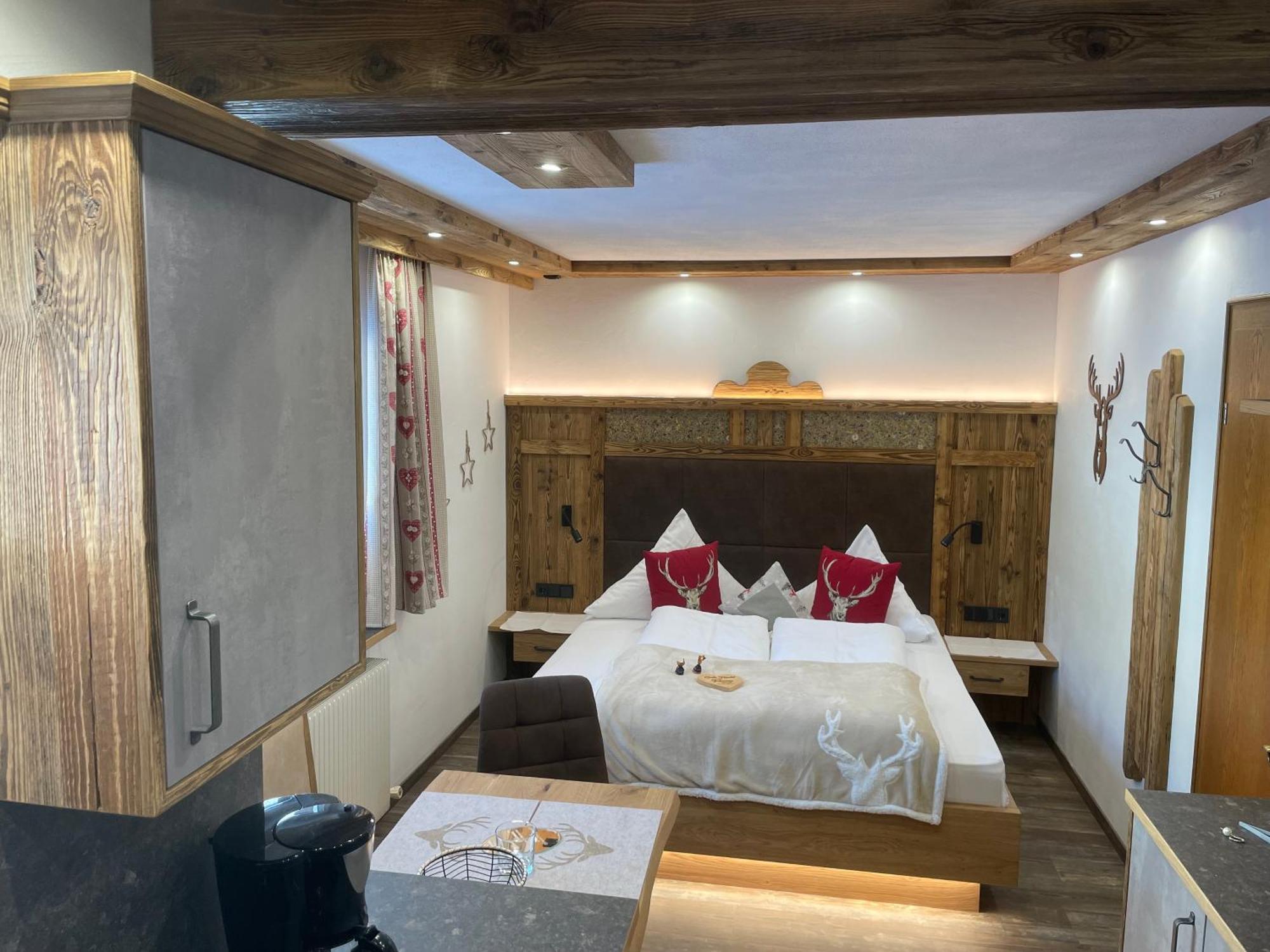 Haus Romantika Schattwald Buitenkant foto